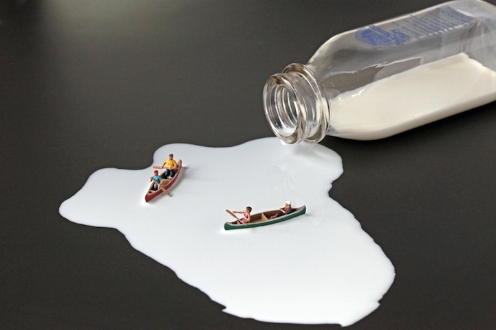 牛奶倒出来了，在牛奶里划船也是一个不错的主意。