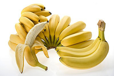 香蕉：用氨水催熟用氨水或二氧化硫催熟，这种香蕉表皮嫩黄好看，但果肉口感僵硬，口味也不甜。二氧化硫对人体神经系统造成损害，还会影响肝肾功能。