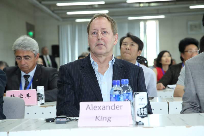 EDEN公司的CEO Alexander King先生