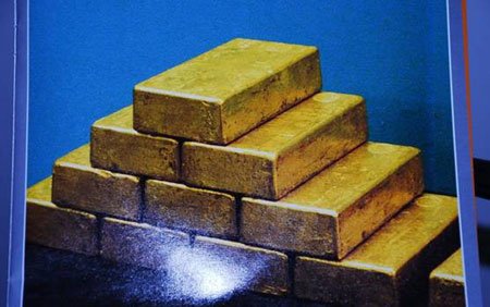 纽约联储银行金库中的黄金只有约5%为美国政府所有，其余属于60余个国家和国际机构，可谓不折不扣的“世界金库”。
