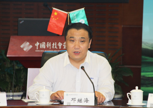 国际绿色经济协会执行会长邓继海